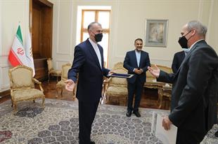دیدار هماهنگ کننده جدید مقیم ملل متحد ‏(UNRC) در کشورمان با دکتر امیر عبداللهیان
